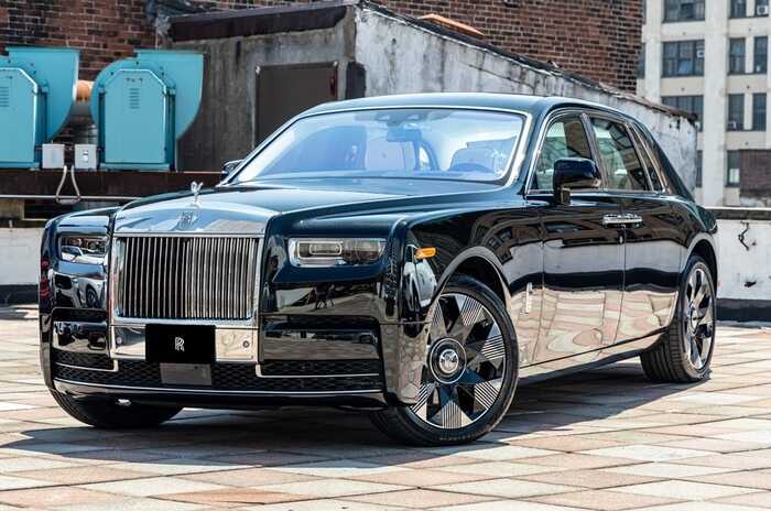 Батальйон розкоші: як українці стали власниками 13 Rolls-Royce під час війни